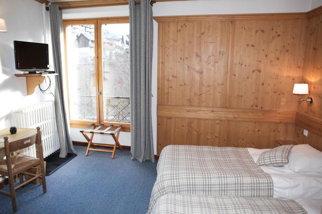 Hotel Val D'Este แซ็งต์-แฌร์เวส์-เลส์-แบ็งส์ ภายนอก รูปภาพ