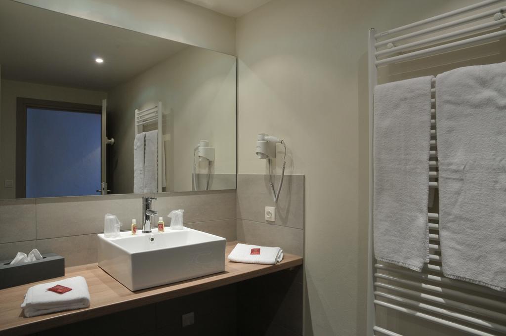 Hotel Val D'Este แซ็งต์-แฌร์เวส์-เลส์-แบ็งส์ ภายนอก รูปภาพ
